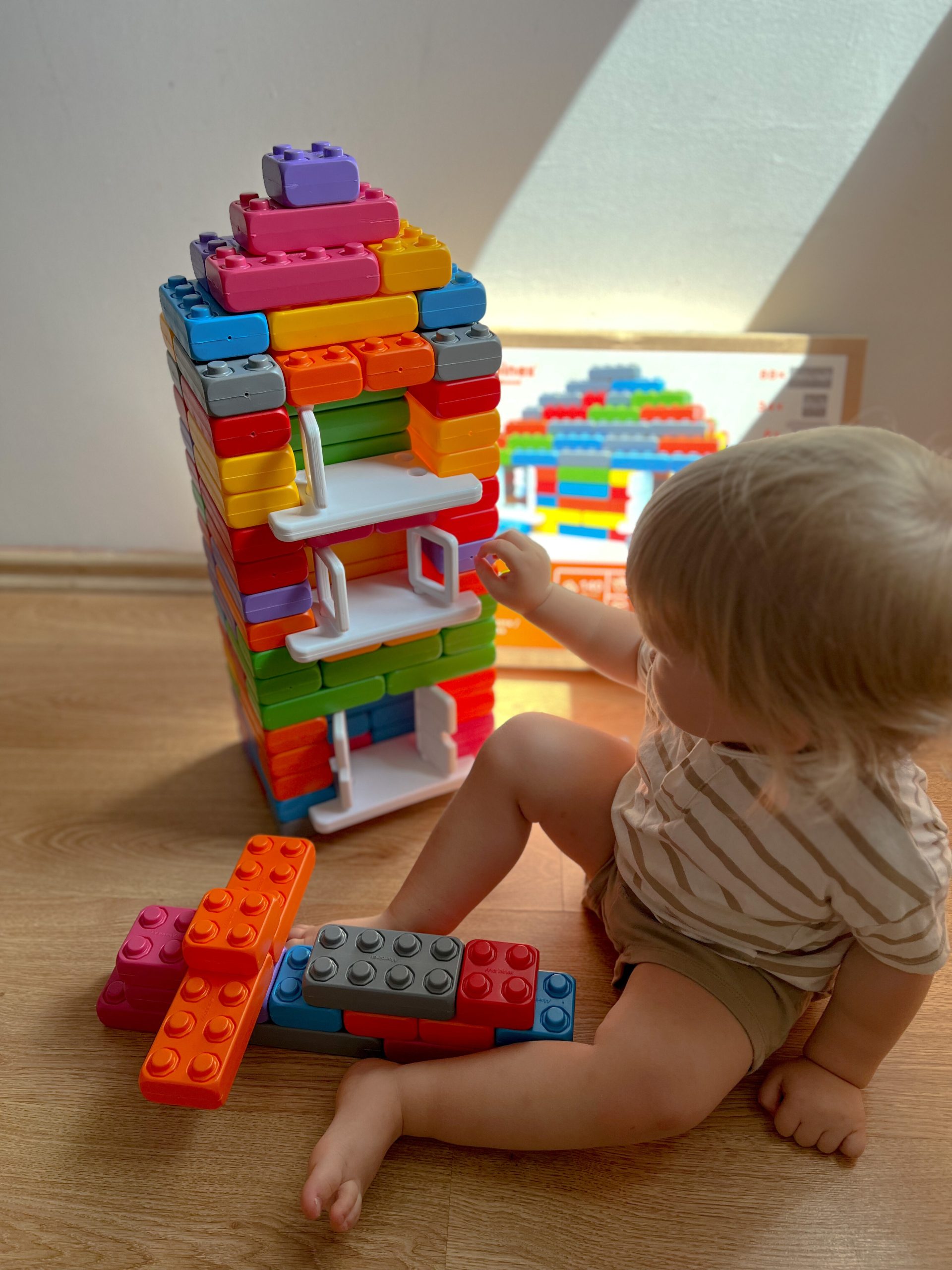 Marioinex set Junior kockica s prozorima i vratima 140kom.